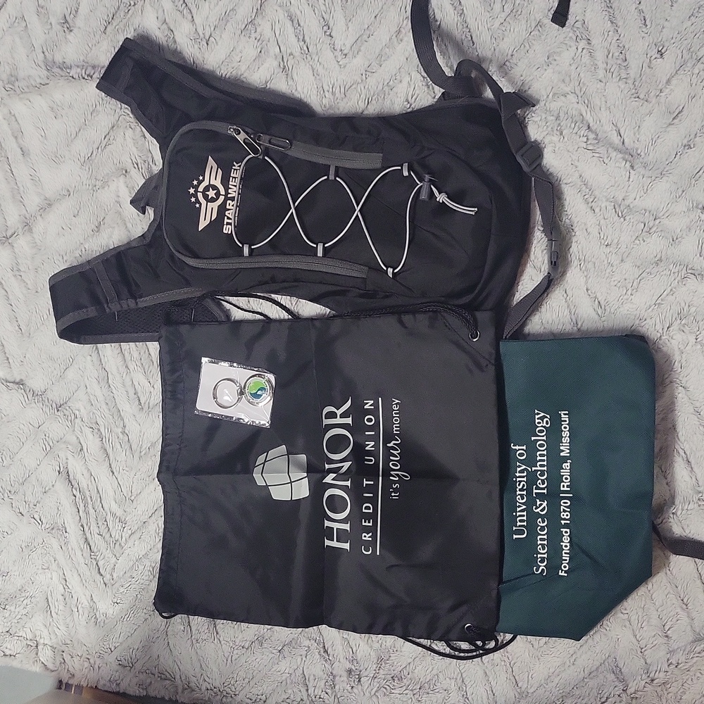 4 pc lot hydration bag bookbag backpack travel lot NEW race drawstring tote key
